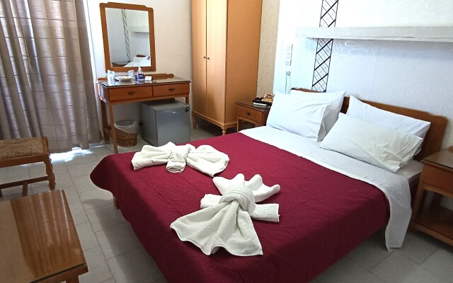 Отель Serifos Beach