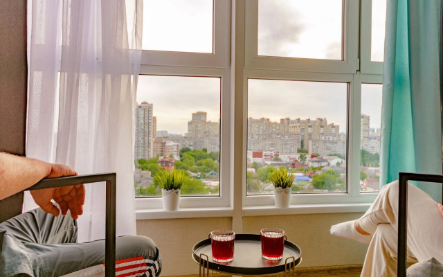 Квартира с панорамным видом на город рядом с парком Галицкого. Сеть Мята