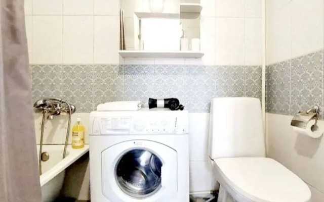 Ryadom S ZHD Vokzalom I Krasnoy Ploschadyyu Apartments