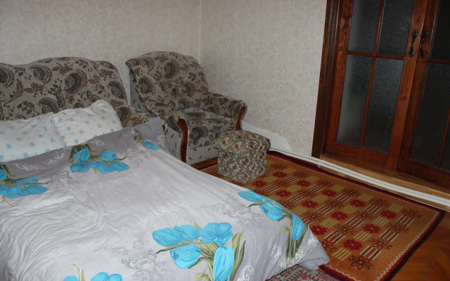 Квартира в тихом дворе