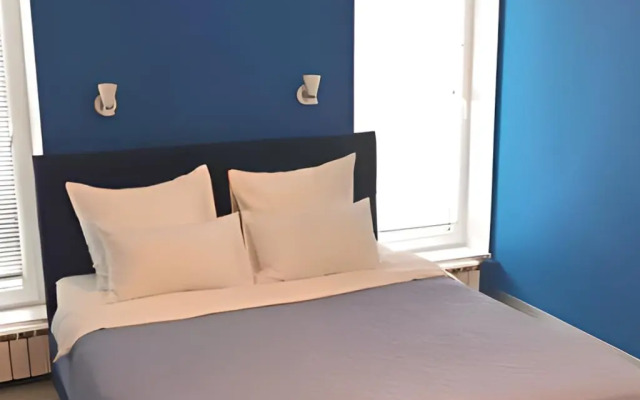Studiya Siniy Tigr Flat