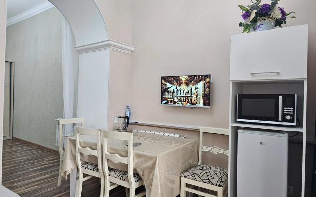 Na Prospekte Azadlyg 13 Flat