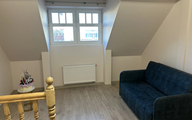 Dvukhyarusnaya kvartira Turgeneva 9A Flat