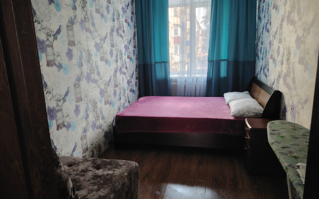 Квартира Трехкомнатная на Коммунистическом 35