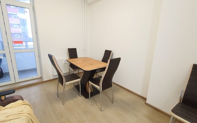 Апартаменты KiraLive на Сафронова