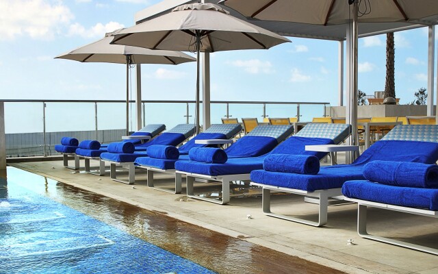 Grand Cosmopolitan Hotel