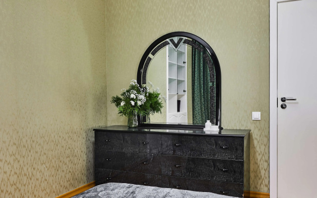 Flatstay S Erkerom I Vysokimi Potolkami Apartments