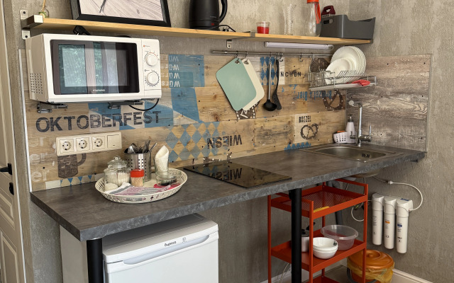 Krasnye Apartamenty Poyuschie Fontany Komsomola 13 Apartments