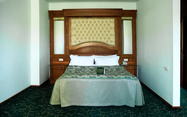 Hotel Russia