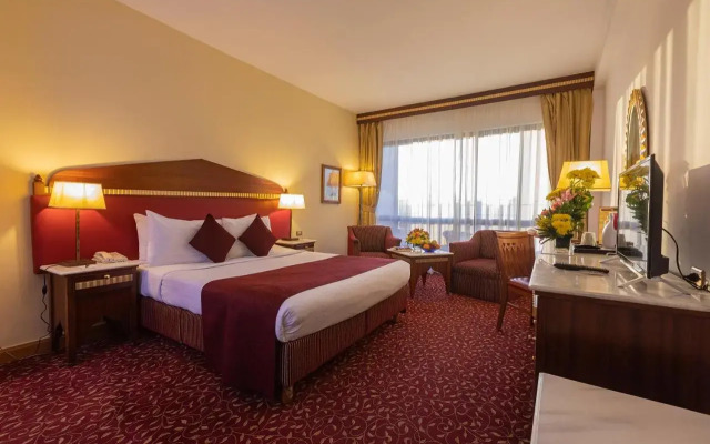 Отель Hotel Golden Tulip Flamenco Travel