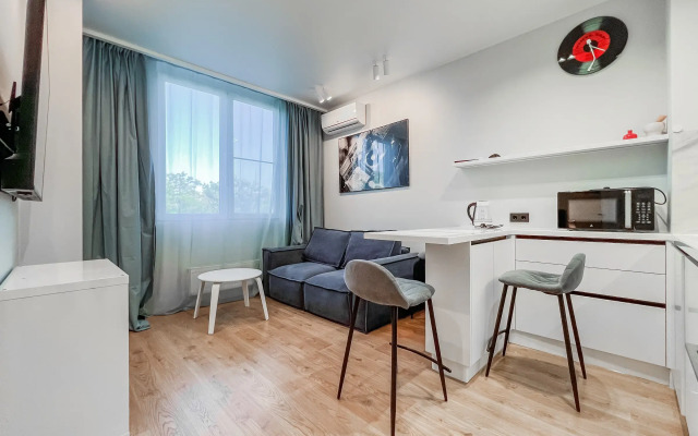 V Zhilom Komplekse S Basseynom "merkato" Flat