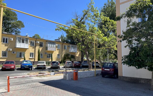 Апартаменты 412 Мира 3