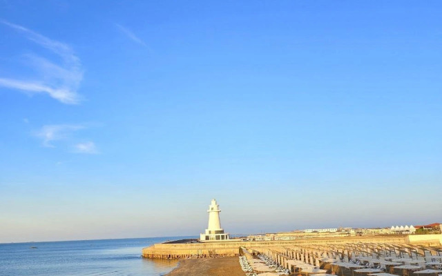 Golden Beach By Sham Baku Hotel