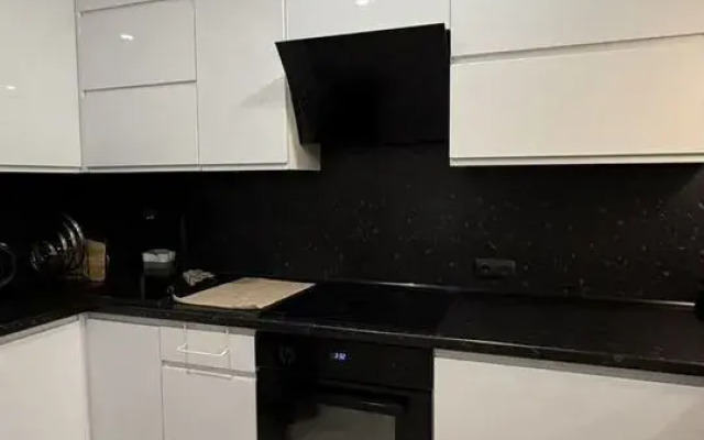 Квартира евро-двухкомнатная на улице Лаврова 9А