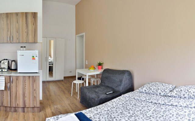 Na Staro-Petergofskom Apartments