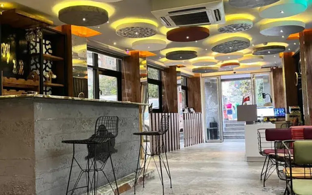 Corner Park Suite Hotel