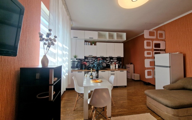 Yevrodvushka S Vidom Na More Flat