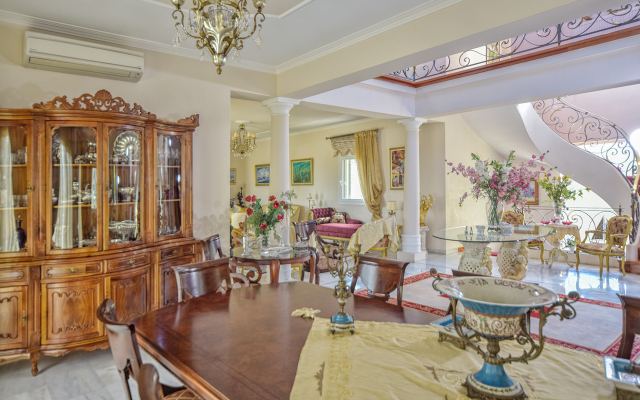 Ellania Villa