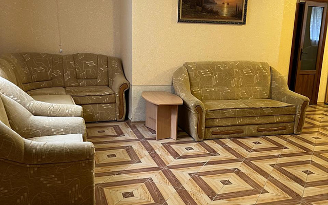 Апартаменты №13 Стандарт цоколь двухкомнатный, 1 линия (6чел)