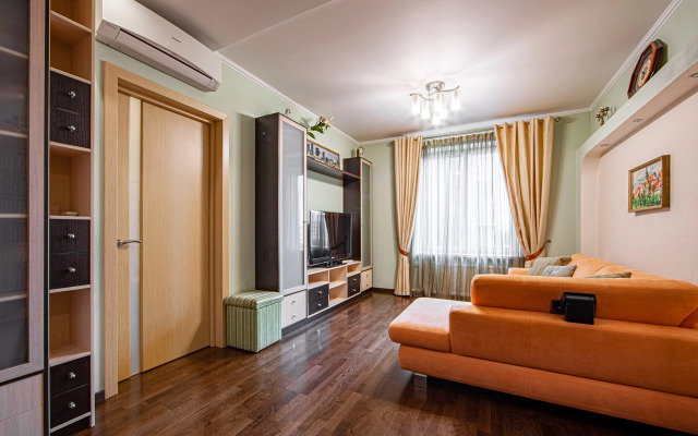 Bolshaya Na Moskovskoy Flat
