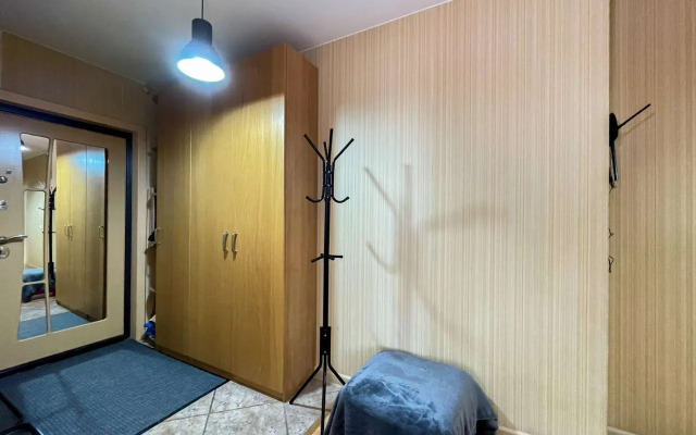 S Khoposhim Pemontom C Tpemya Izolirovannymi Komnatami Flat