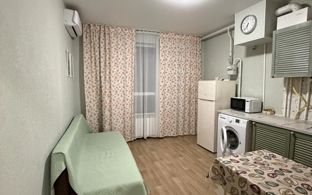 Квартира однокомнатная с отдельным входом и кухней