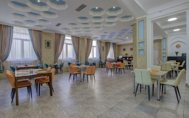 Shah Palace Hotel