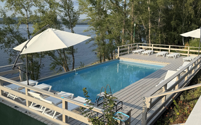 Частный дом  В Зольное Вилладж