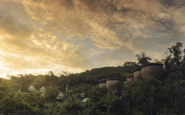 Курортный отель Keemala