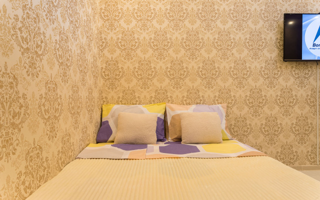 Yevro 3kh Komnatnye Apartamenty S Vidom Na Park Galitskogo Apartments