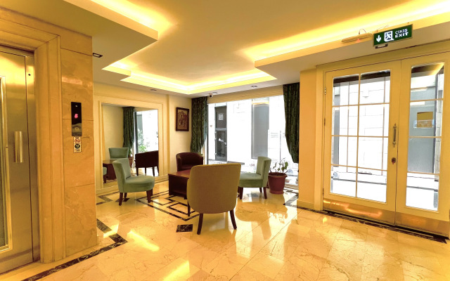 Pera Arya Hotel