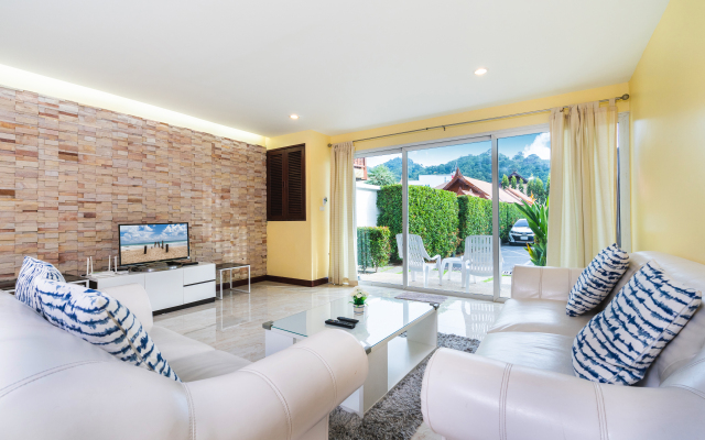 Mountain View near Beach with Terrace & Pool Villa