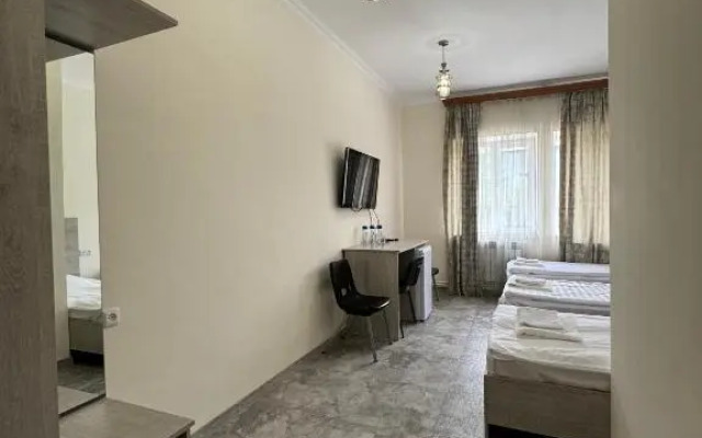 Oasis Hotel Kapan