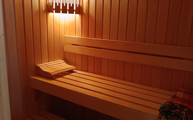 Апартаменты с сауной камином и собственным террасой