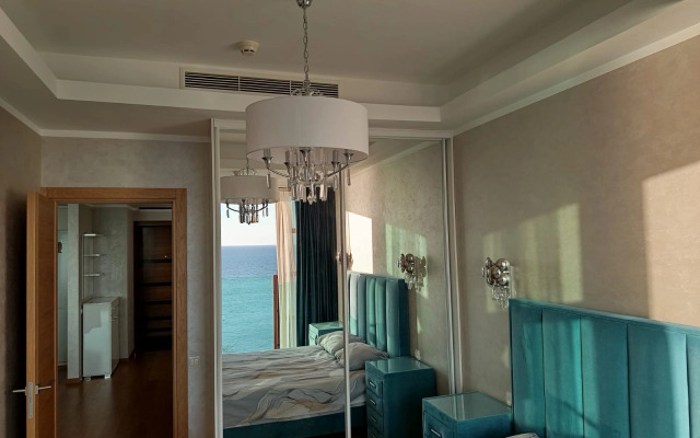 Апартаменты Золотая Бухта с Видом на Море