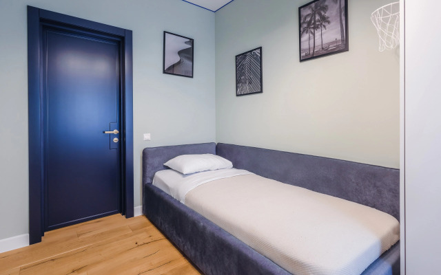 Квартира MyHomeYourHome на Невской 19