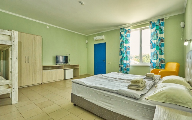 Serebryanyij Plyazh Hotel