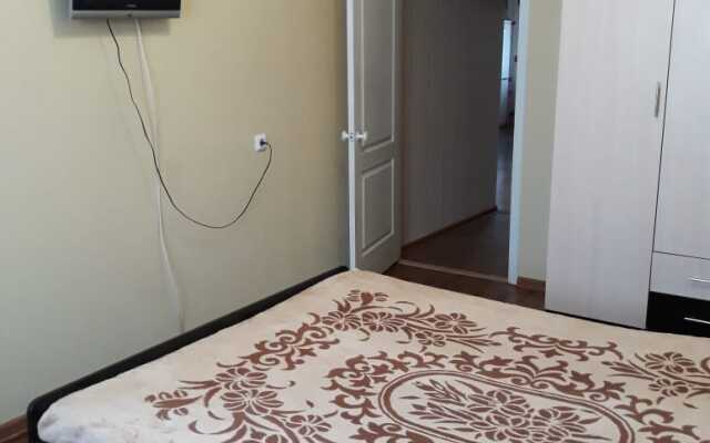 Dvukhkomnatnaya Na Raskolnikova 27 Apartments