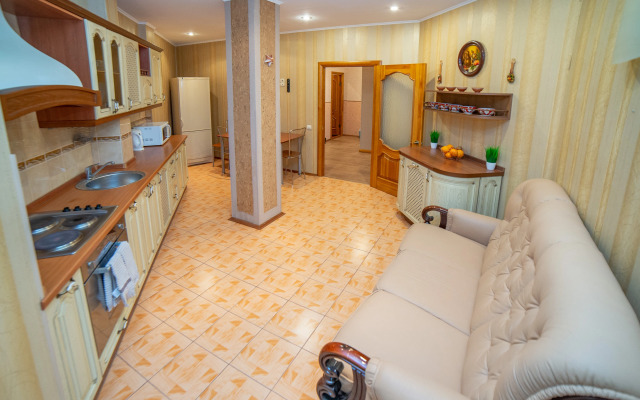 Апартаменты Радищева 12 трехкомнатная