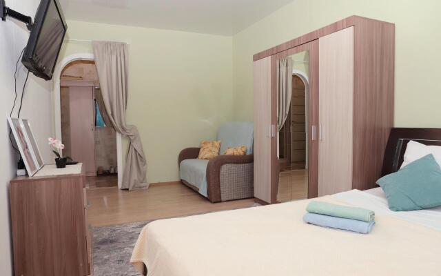 Na 14 Etazhe Mkr Suponevo K10 Apartments