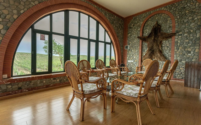 Chabiant Winery Hotel