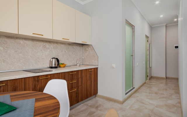 V Esto-Sadke Apartments