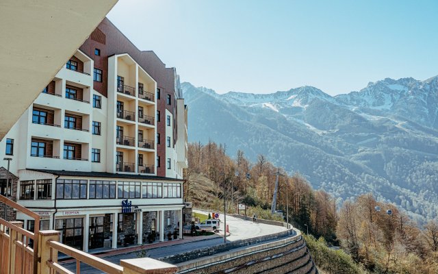Отель Ski Inn Hotel Rosa Khutor