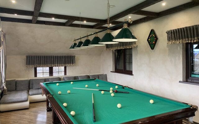 Lobnya Village Villa