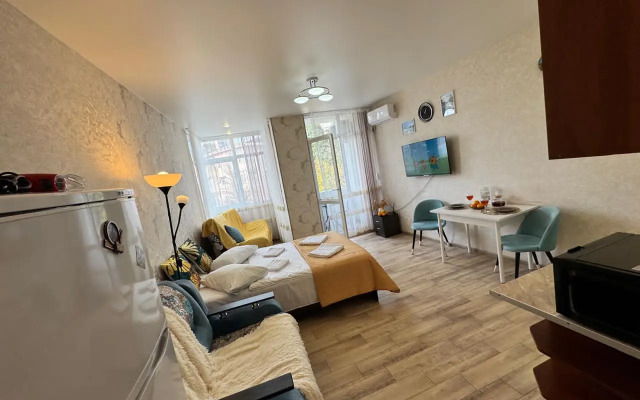 Ryadom S Naberezhnoy Flat