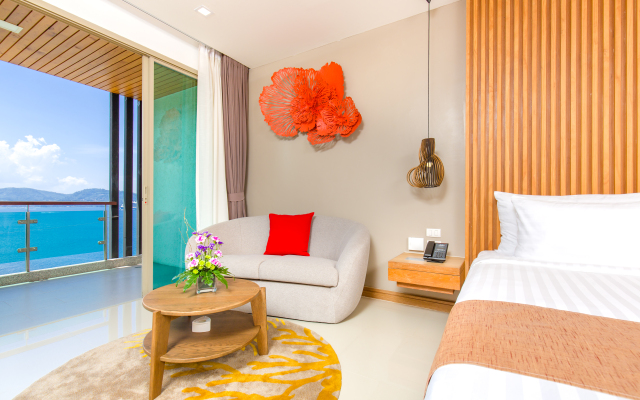 Wyndham Grand Phuket Kalim Bay Hotel