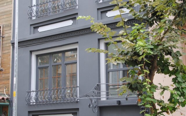 Апартаменты İstanbul irini sea view house