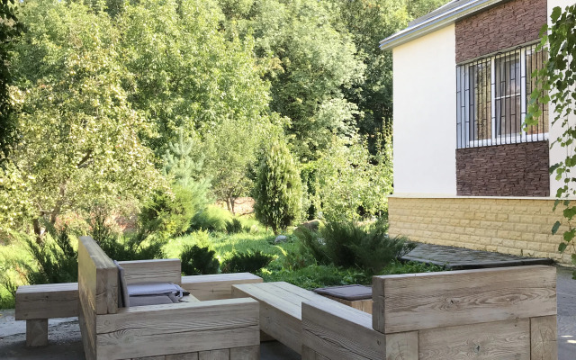 Частный дом с видом на санаторий