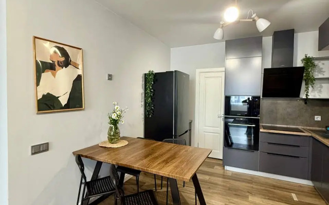 Sovremennaya U Trts Sitimoll Flat