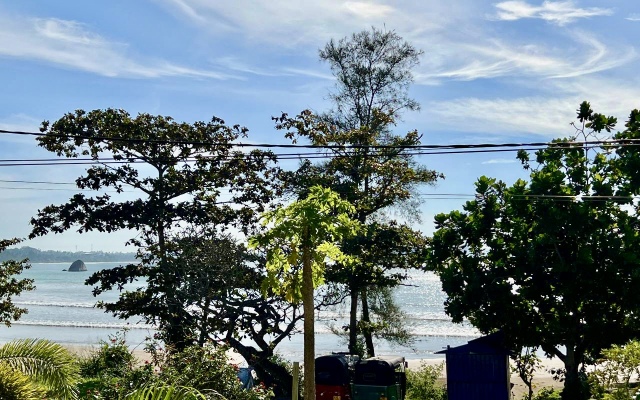 Weli Surf Lodge Hotel